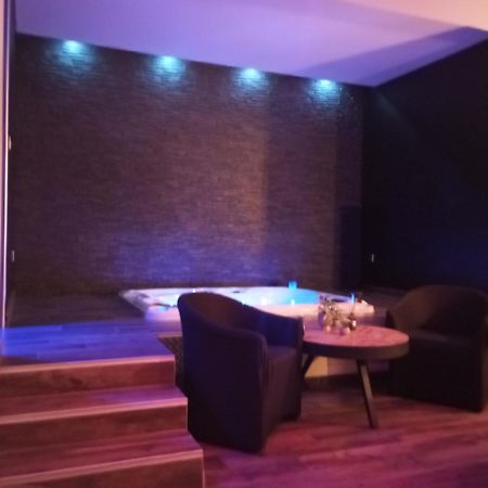 Ferriere-la-Grande Chambre Romantique Avec Spa Privatif מראה חיצוני תמונה