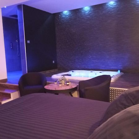 Ferriere-la-Grande Chambre Romantique Avec Spa Privatif מראה חיצוני תמונה
